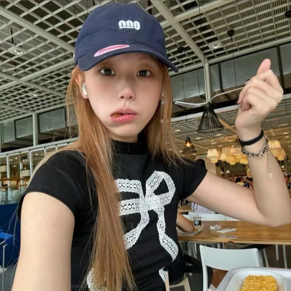 罗西与莫妮卡之骊靬情